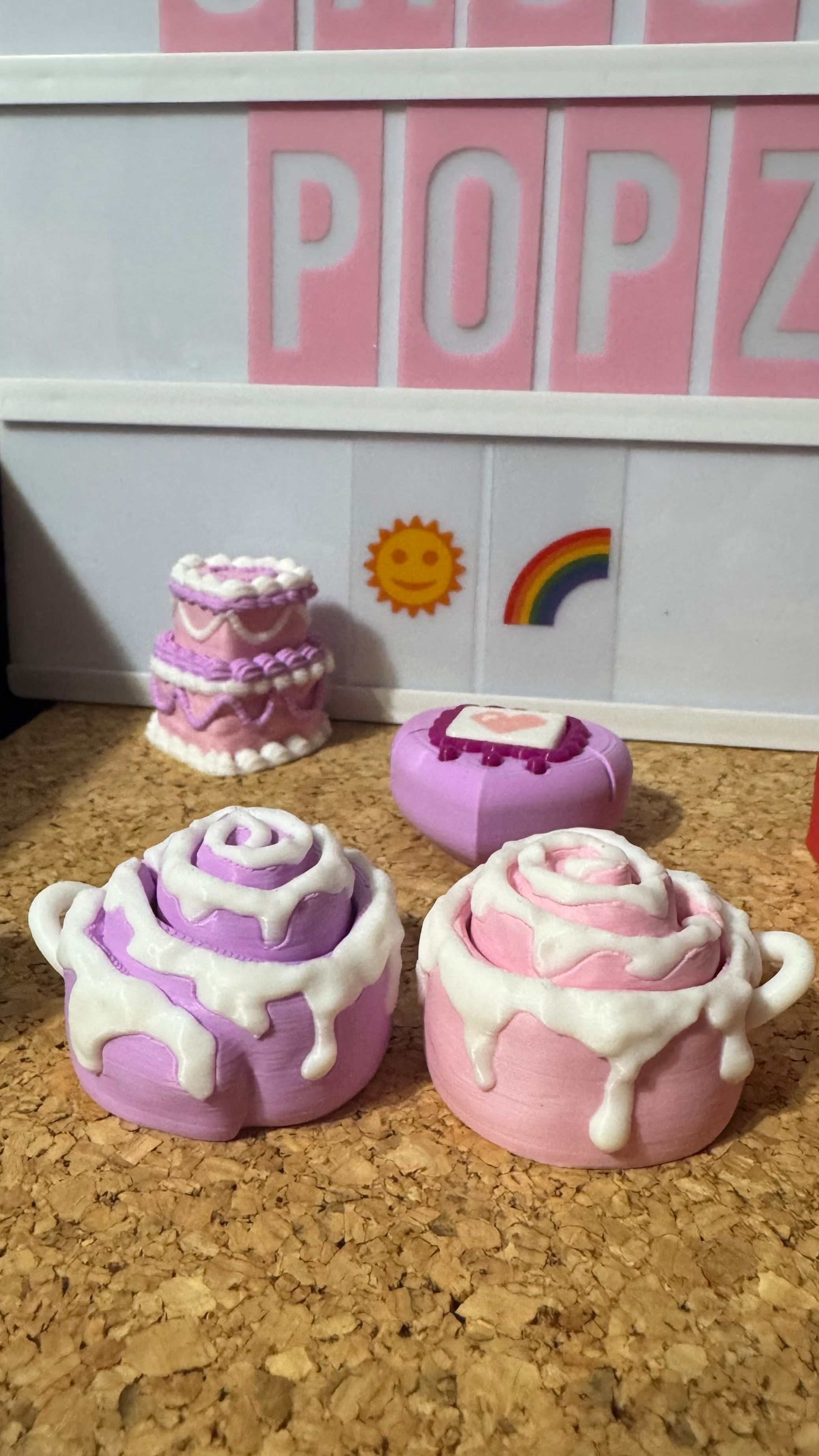 Cinnamon Roll Keychain 😋