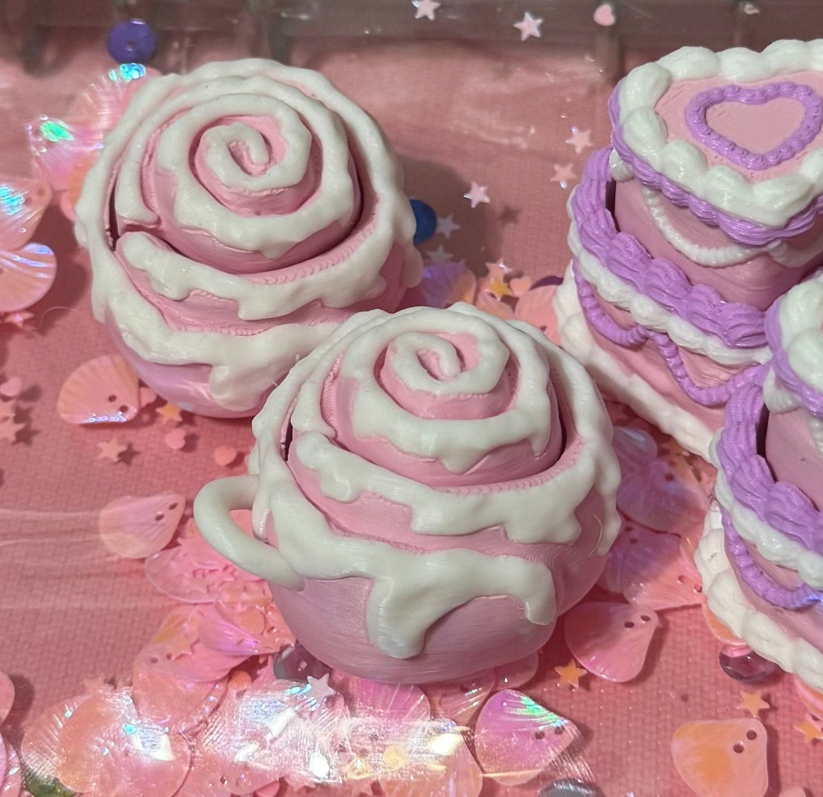 Cinnamon Roll Keychain 😋